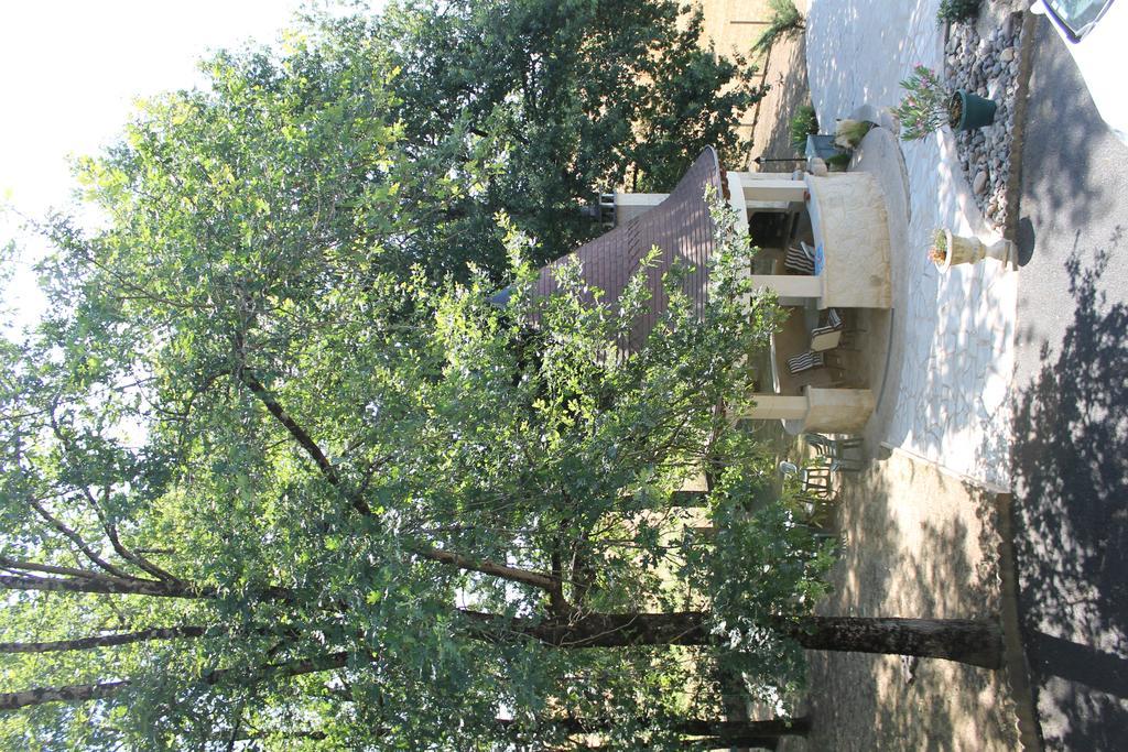 Chambres D'Hotes Le Bois Trinquille Saint-Viance Exteriör bild