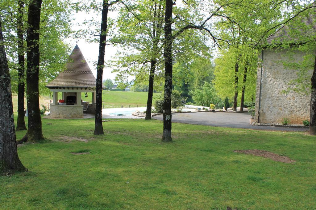 Chambres D'Hotes Le Bois Trinquille Saint-Viance Exteriör bild