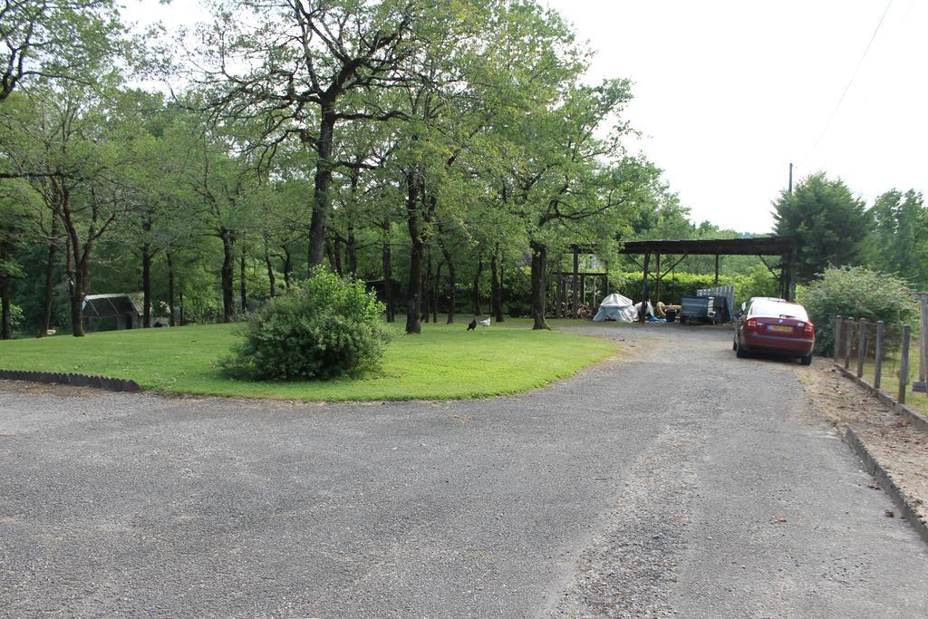 Chambres D'Hotes Le Bois Trinquille Saint-Viance Exteriör bild
